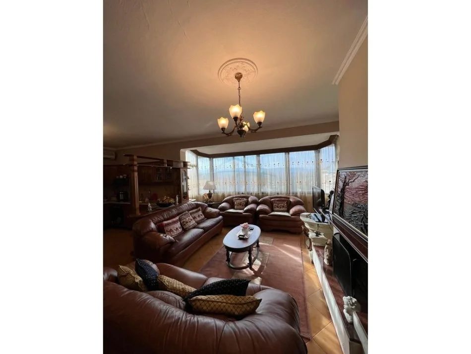 Tirane, shitet apartament 2+1 Kati 6, 133 m² 175.000 € (Zogu i Zi)