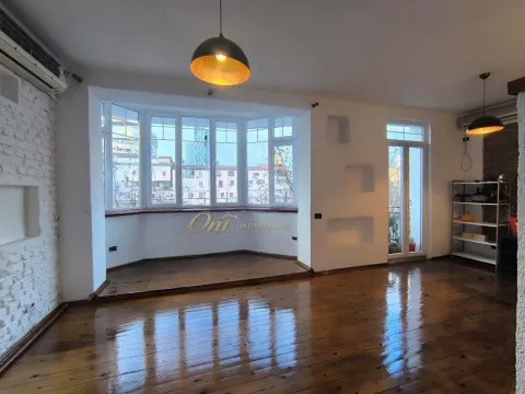 Tirane, shitet apartament duplex 2+1 Kati 1, 84 m² 398.000 € (PALLATET AGIMI)
