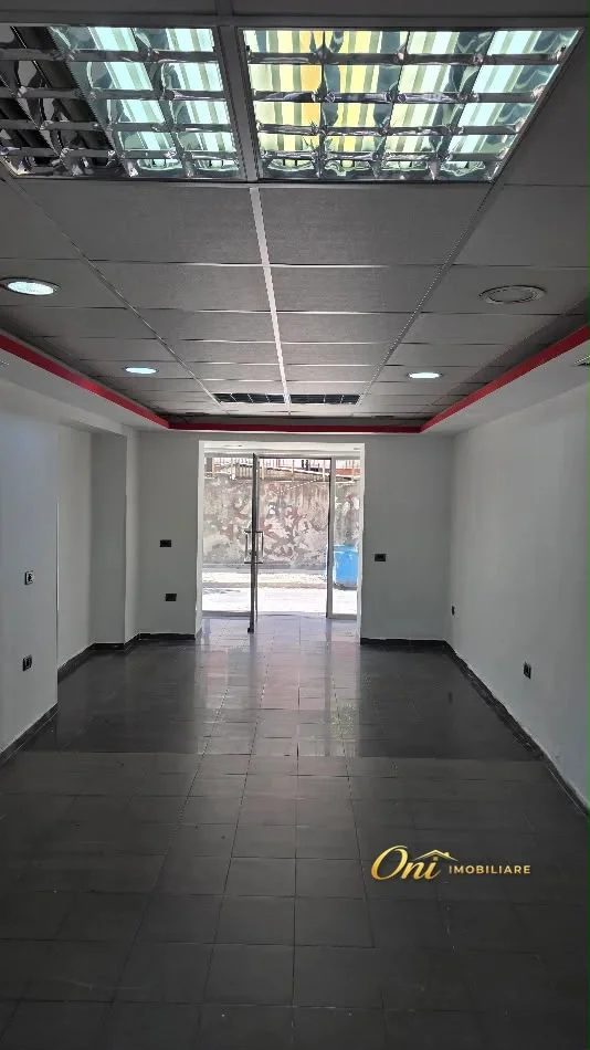 Tirane, shitet zyre Kati 0, 40 m² 110.000 € (ALLIAS)