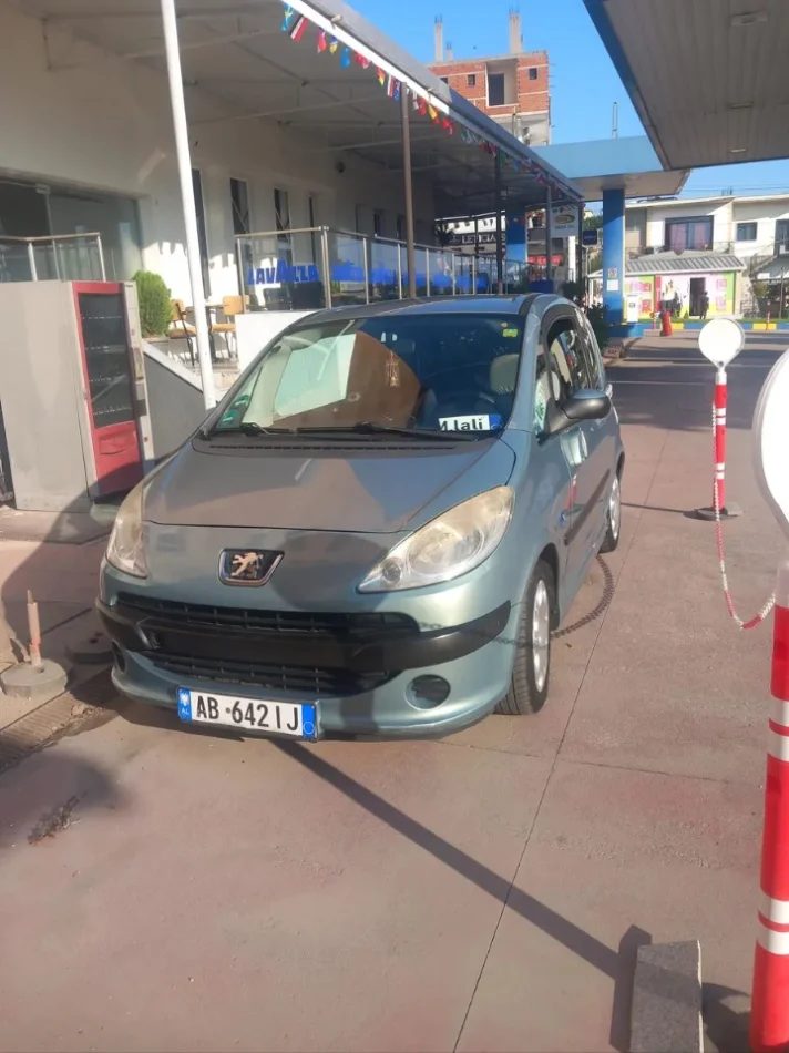 Gjirokaster, shitet makine SHITET PEUGEOT 307 SW OKAZION Benzin+Gaz, bezhë manuale Kondicioner 19.999 km 1.300 €