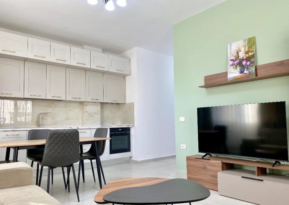 Tirane, jepet me qera apartament 2+1 (I Ri 2026) me Parkim & Magazinë, Kati 2, 80 m² 60,000 Lek