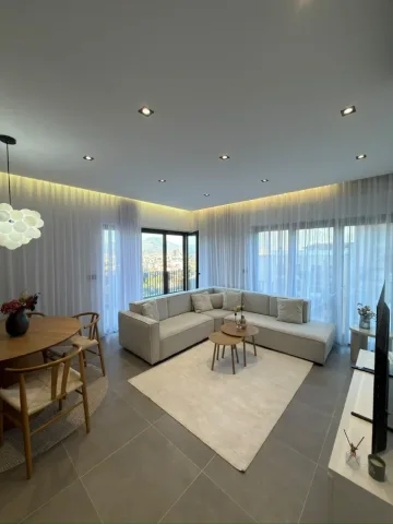Tirane, jepet me qera apartament 3+1+Ballkon Kati 4, 142 m² 1.700 € (Kodra e Diellit 2)