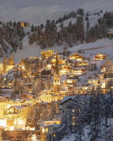 Tirane, oferte City-tour | Vizita qytetesh Festat me BERNINA EXPRESS (Treni Panoramik ne Alpet Zviceriane) 3 Ditë (2 Net