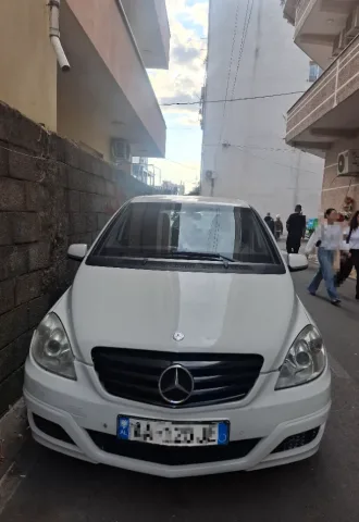 Tirane, shes makine Benz Bclas w245 2011 automat Nafte, e bardhë automatik Kondicioner 131.000 km 4.350 €