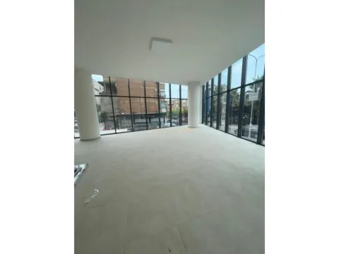 Tirane, shitet ambjent biznesi Kati 0, 154 m² 735.000 € (Rruga Mine Peza)