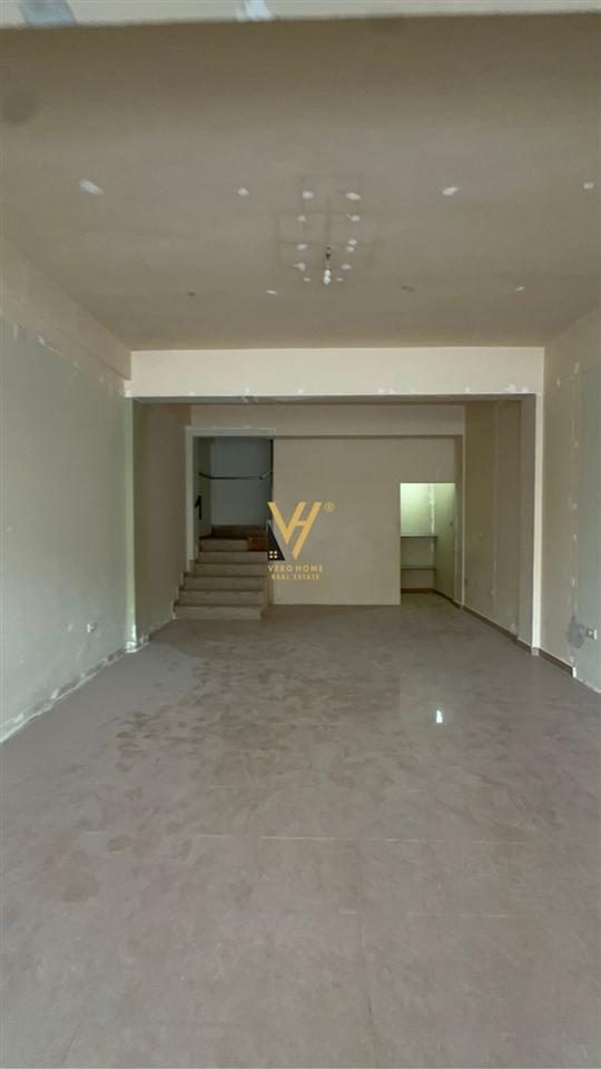 SHITET DYQAN DUPLEX 260 M2 TE RR. DRITAN HOXHA 58.500.000 LE