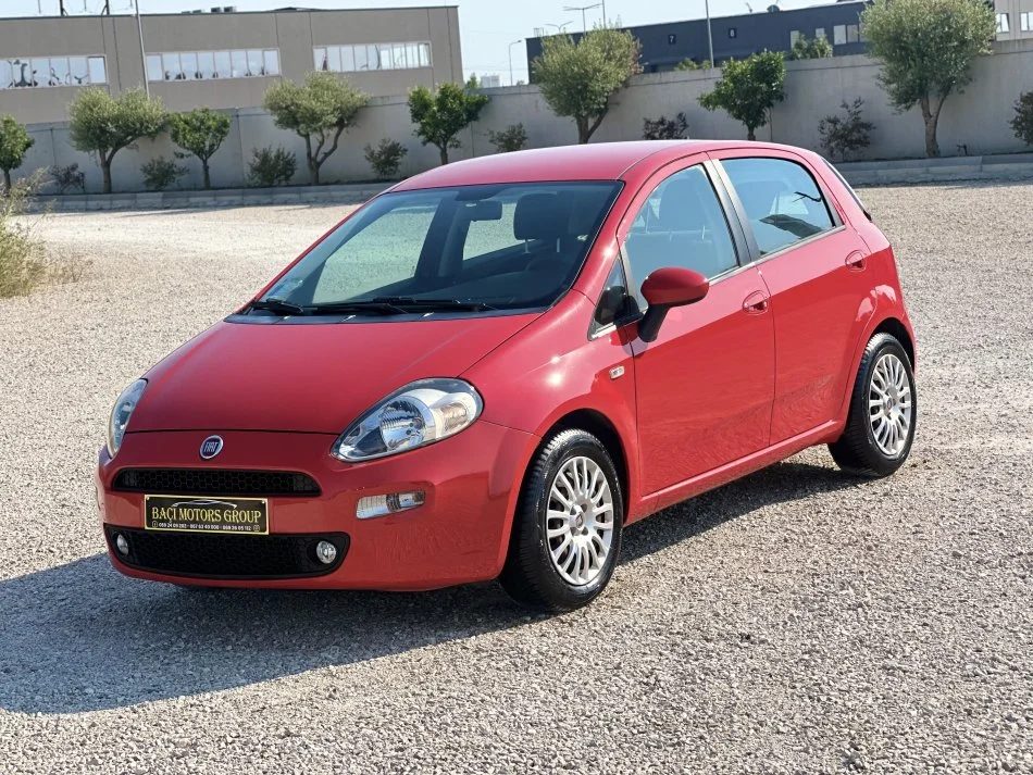 Durres, shitet makine FIAT PUNTO EVO 1.3 Nafte, e kuqe manuale Klima 177.000 km
