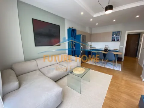 Tirane, jepet me qera apartament 1+1+Ballkon Kati 4, 65 m² 700 € (21 Dhjetori)
