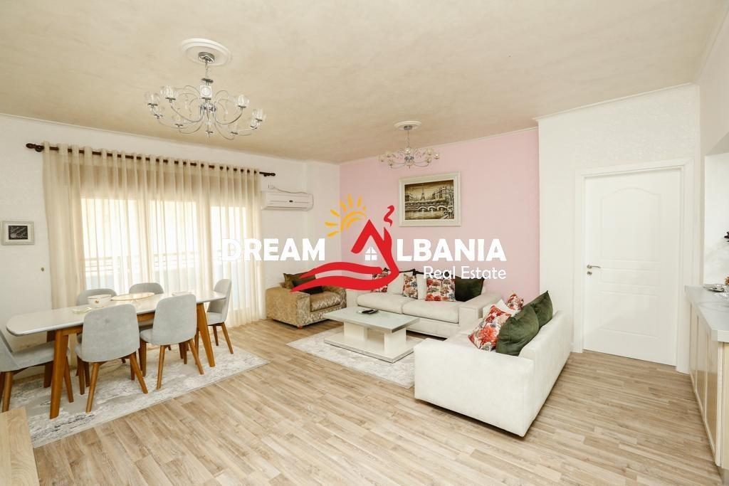 Shitet Super Apartament 3+1+2 ne Qender (ID 4131385)
