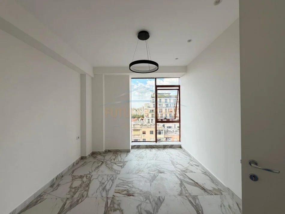 Tirane, jepet me qera ambjent biznesi Kati 7, 68 m² 1.100 € (Rruga e Kavajes)