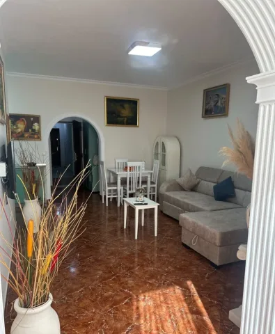 Tirane, jepet me qera apartament 1+1 Kati 2, 62 m² 600 € (Stadiumi Dinamo)