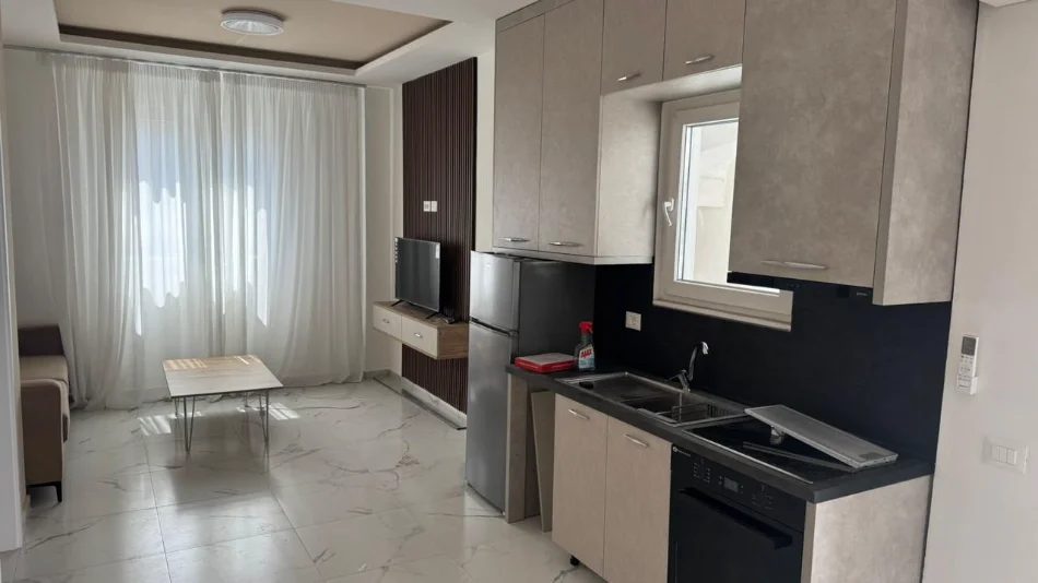 Tirane, jepet me qera apartament 1+1 Kati 0, 50 m² 500 € (5 MAJI)