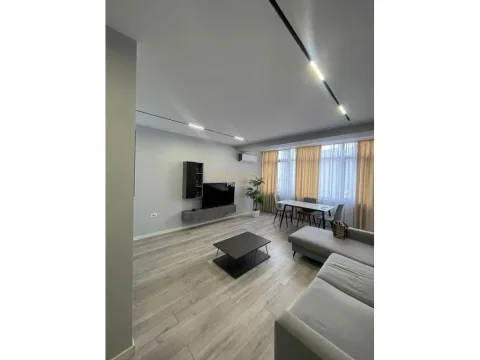 JEPET ME QERA APARTAMENT 2+1 – 21 DHJETORI, TIRANË