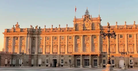 Tirane, oferte City-tour | Vizita qytetesh Udhëtim në Madrid dhe Barcelonë.