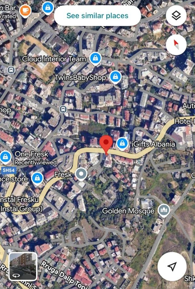 Tirane, jepet me qera dyqan Kati 0, 199 m² 1.200 € (FRESK)