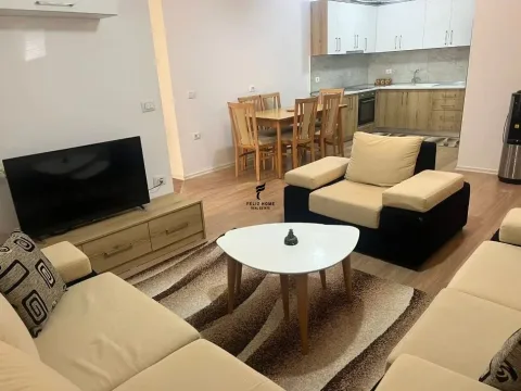 Tirane, jepet me qera apartament 3+1 Kati 1, 100 m² 600 € (KODRA E DIELLIT)