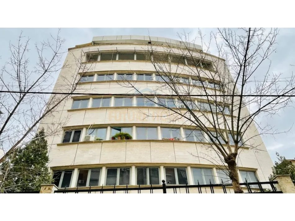 Tirane, shitet ambjent biznesi Kati 0, 67 m² 190.000 € (MINE PEZA)