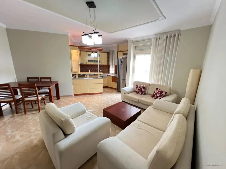 Tirane, jepet me qera apartament 2+1+Ballkon Kati 5, 120 m² 703 € ([B2202101])