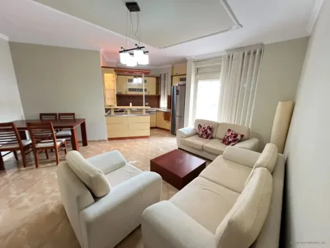 Tirane, jepet me qera apartament 2+1+Ballkon Kati 5, 120 m² 703 € ([B2202101])