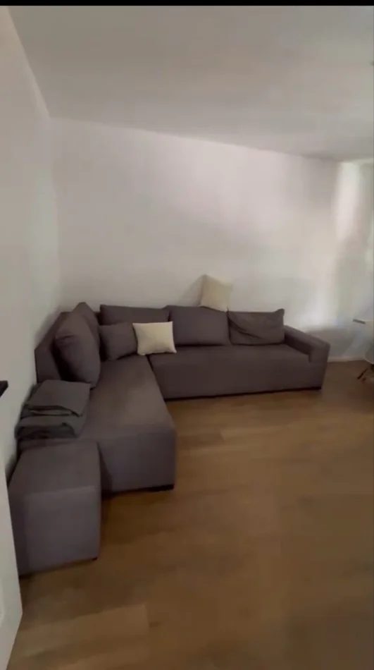 Tirane, shitet apartament 1+1 Kati 2, 127.000 € (Lapraka)