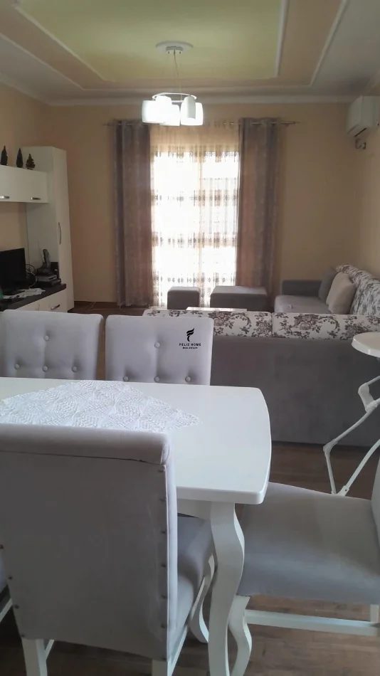 Shqiperi, jepet me qera apartament 2+1 Kati 4, 150 m² 500 € (OXHAKU)