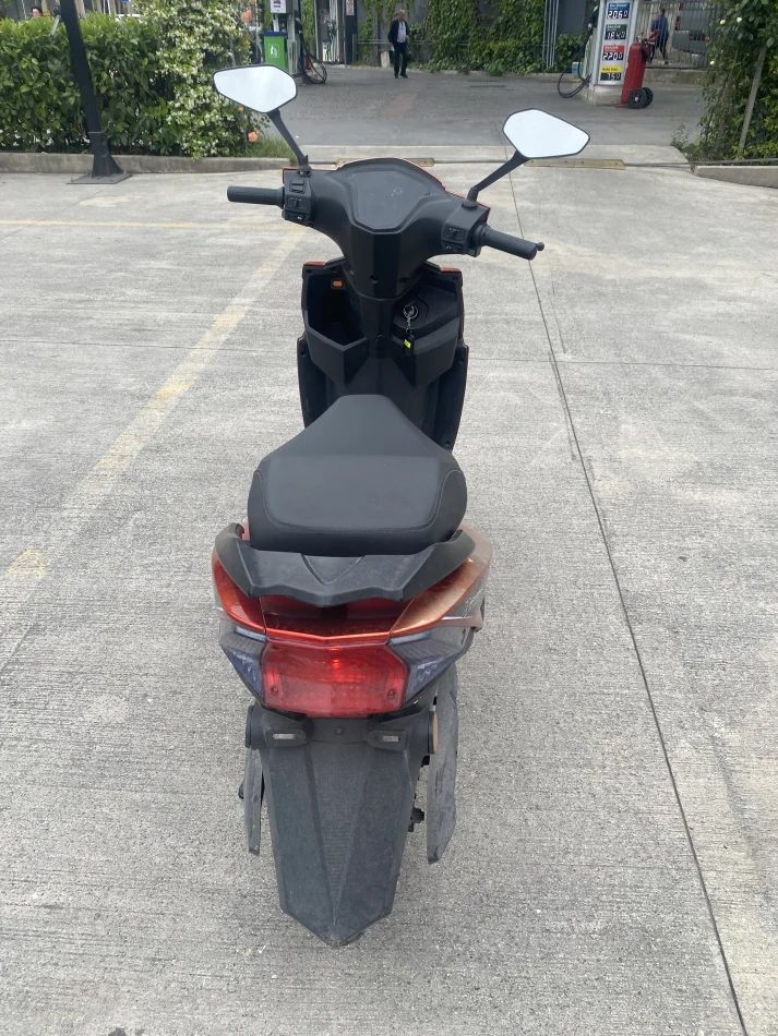 Tirane, shitet Scooter Heroway , 3.300 km 650 €