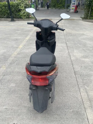 Tirane, shitet Scooter Heroway , 3.300 km 650 €