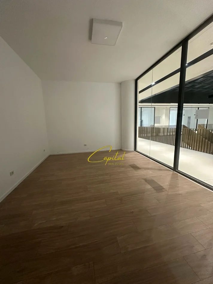Tirane, jepet me qera ambjent biznesi Kati 2, 30 m² 750 € (RRUGA MINE PEZA)