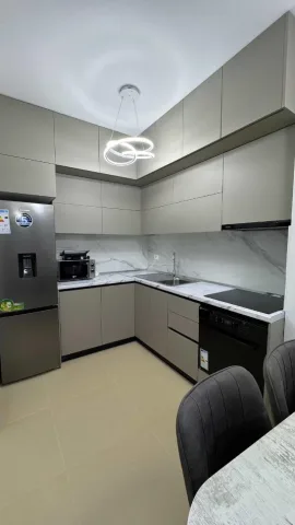 Tirane, jepet me qera apartament 2+1 Kati 7, 101 m² 700 € (KOMPLEKSI STAR)