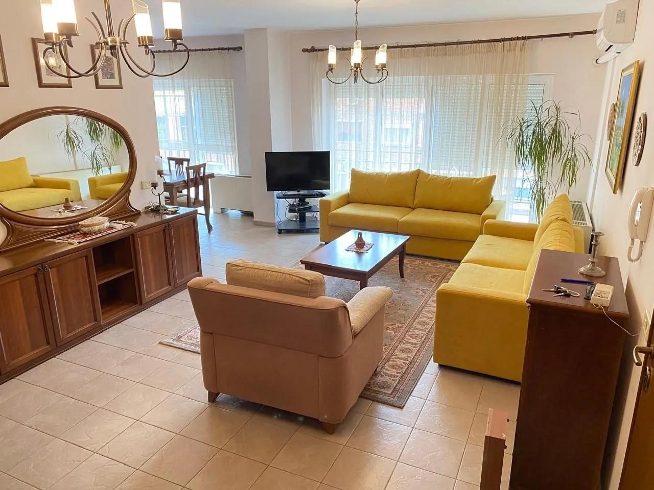 JEPET ME QIRA APARTAMENT DUPLEX 3+1