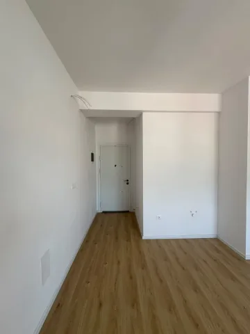 Tirane, jepet me qera apartament 1+1 Kati 3, 60 m² 350 € (Ali Demi)