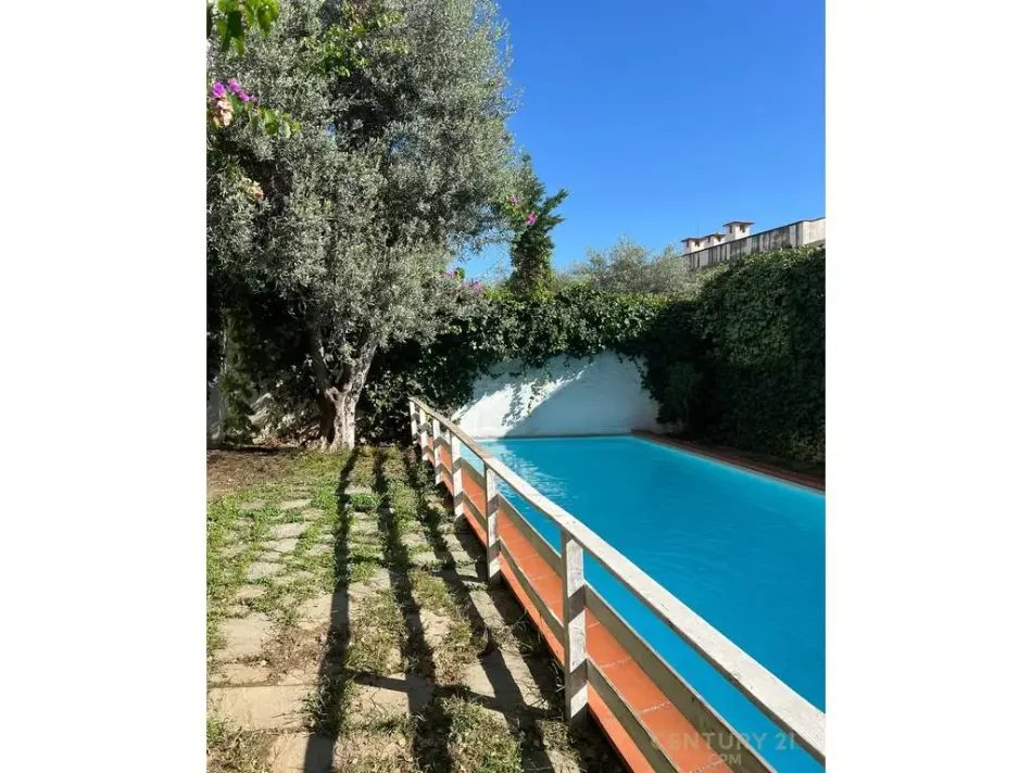 Tirane, shitet Vile 4+1+Aneks+Ballkon Kati 0, 491 m² 1.100.000 € (Kodra e diellit)