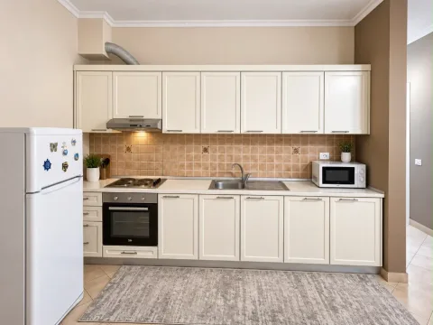 Tirane, jepet me qera apartament 2+1+Ballkon Kati 2, 95 m² 800 €