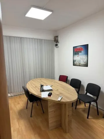 Tirane, jepet me qera zyre Kati 2, 70 m² 500 € (RRUGA E ELBASANIT)