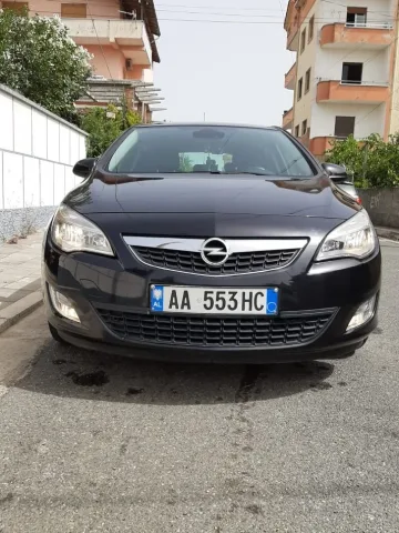 SUPER OKAZION !!!Durres, shes makine OPEL ASTRA Benzin, blu e errët manuale Kondicioner 63000 km 5500 € I PADISKUTUESHEM