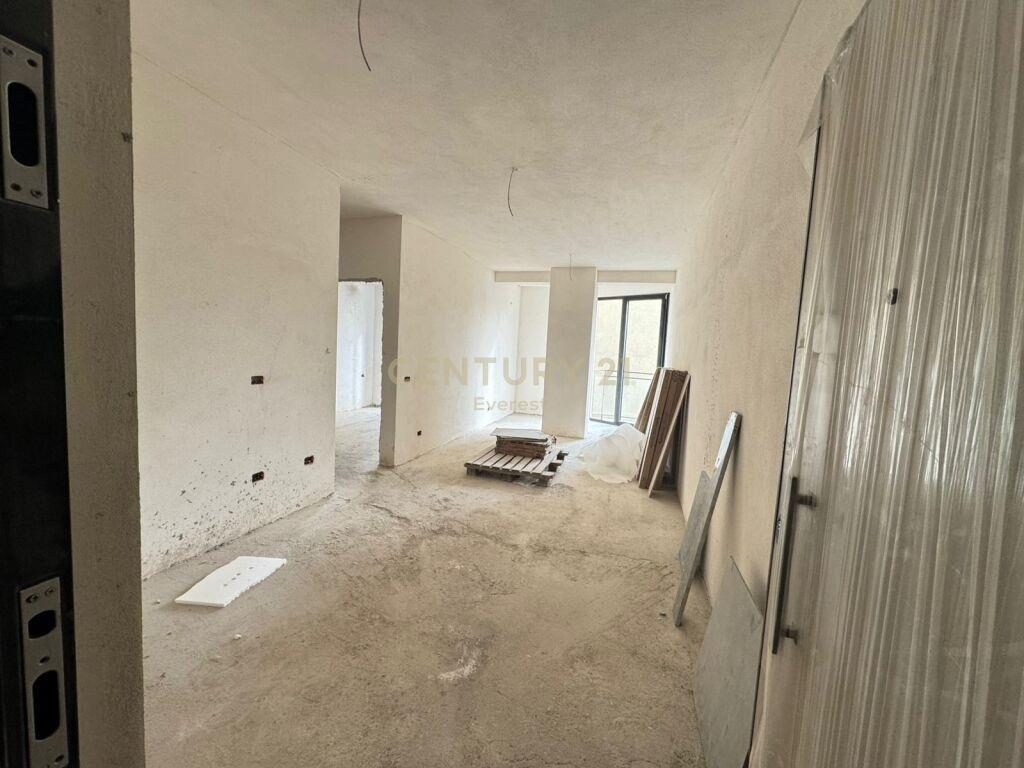 RRUGA MINE PEZA, SHESIM APARTAMENT 1+1