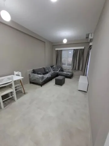 Tirane, jepet me qera apartament 1+1 Kati 6, 60 m² 570 € (RRUGA E KAVAJES)