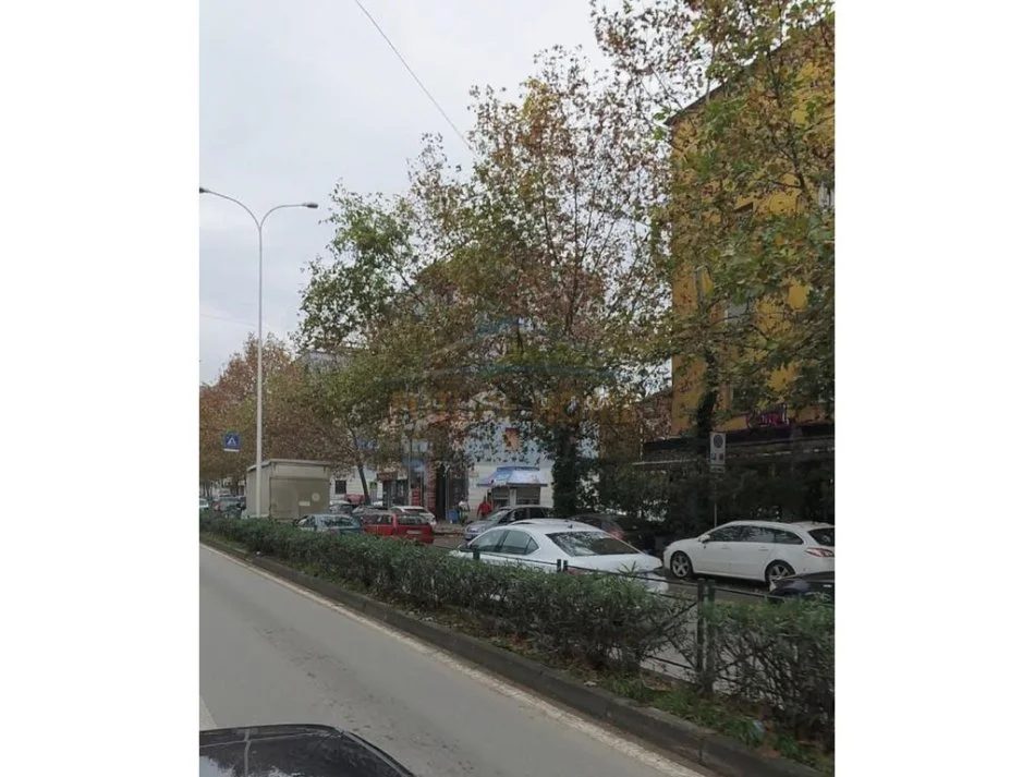 Tirane, shes ambjent biznesi Kati 0, 65 m² 410.000 € (RRUGA ASIM VOKSHI ,PRANE HARRY FULTZ)
