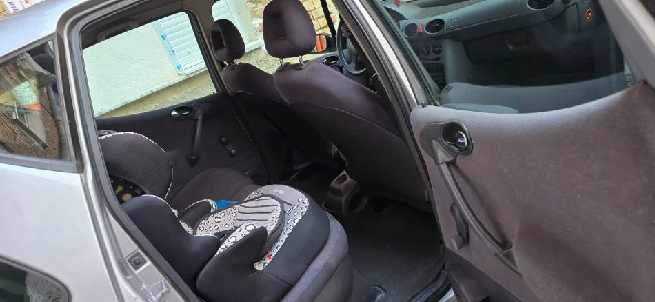 Tirane, shitet makine Nafte, gri metalizato manuale Kondicioner