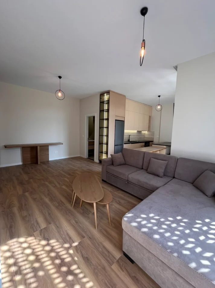 ME QERA:2+1+2wc📍Bulevardi i Ri (Quartum Residence - Perballe SPAK) - 90,000 Leke/Muaj || Pallat V.2026 - Or: JUG🌞 - SP.1