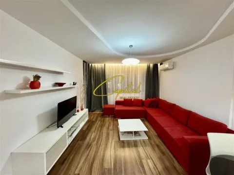 Tirane, jepet me qera apartament 1+1 Kati 10, 70 m² 700 € (KOMUNA E PARISIT)