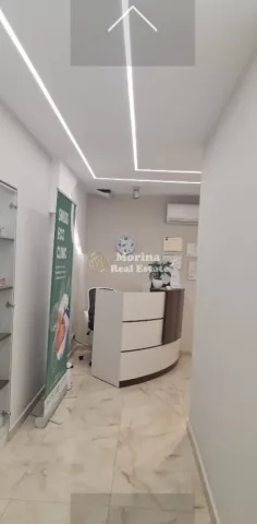 Tirane, jepet me qera ambjent biznesi Kati 0, 70 m² 1.700 € (Rruga Fortuzi)