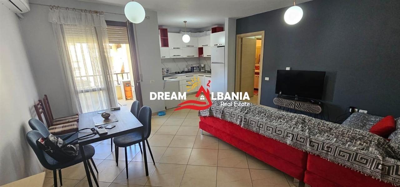 Jepet me qera apartament 2+1+2wc tek Kopshti Botanik