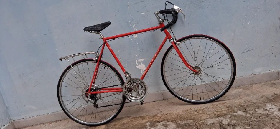 Tirane, shes biciklete ️️️Schwinn27inch VARSITY e kuqe 100 €