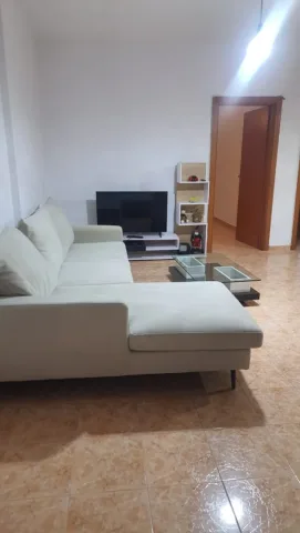 Tirane, jepet me qera apartament 2+1 Kati 9, 110 m² 550 € (Laprake)