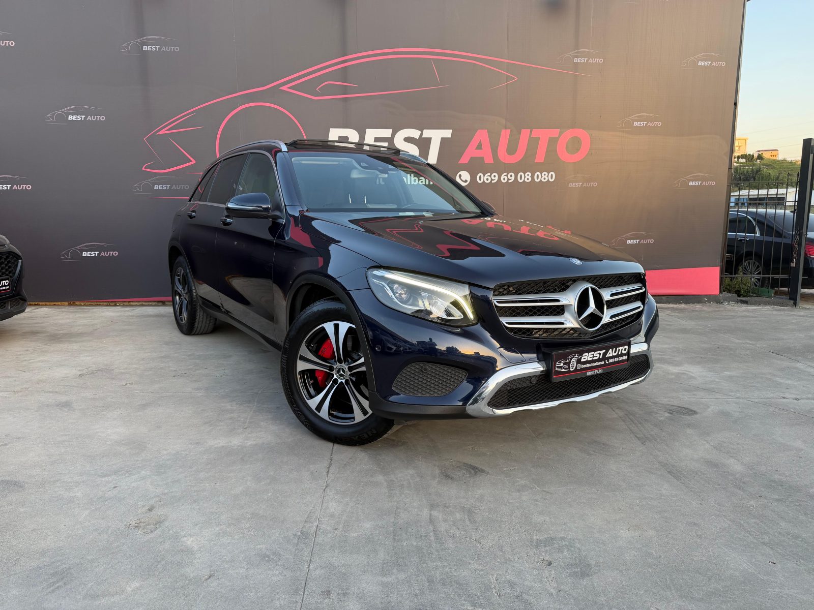 Shitet GLC 220 - 4 Matic