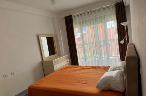 Tirane, shitet apartament 1+1 Kati 3, 64 m² 129000 € (Liqeni i Thatë)