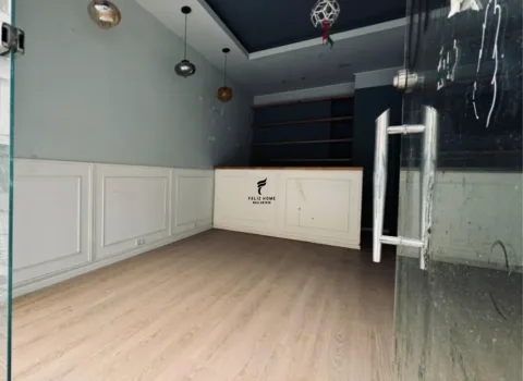 Tirane, shitet dyqan Kati 0, 137 m² 430.000 € (ISH PARKU)