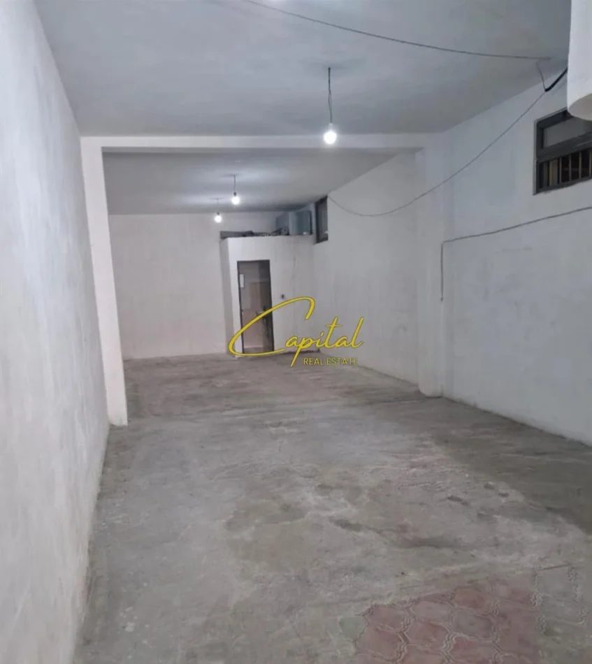 Tirane, jepet me qera magazine Kati 0, 140 m² 550 € (SPITALI AMERIKAN 3)