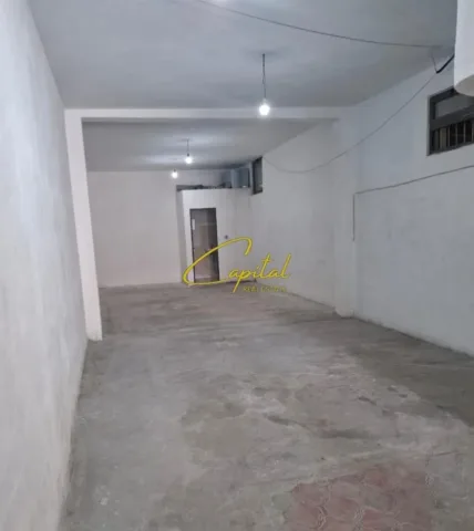 Tirane, jepet me qera magazine Kati 0, 140 m² 550 € (SPITALI AMERIKAN 3)